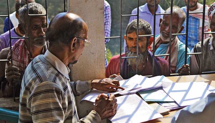 असम NRC: 400 फॉरनर्स ट्रिब्यूनल्स देखेंगे सूची से बाहर हुए लोगों के मामले असम NRC: 400 फॉरनर्स ट्रिब्यूनल्स देखेंगे सूची से बाहर हुए लोगों के मामले