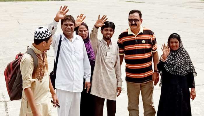 पाकिस्तान में फंसे 80 से ज्यादा भारतीय नागरिक वाघा बॉर्डर पार कर पहुंचे भारत पाकिस्तान में फंसे 80 से ज्यादा भारतीय नागरिक वाघा बॉर्डर पार कर पहुंचे भारत