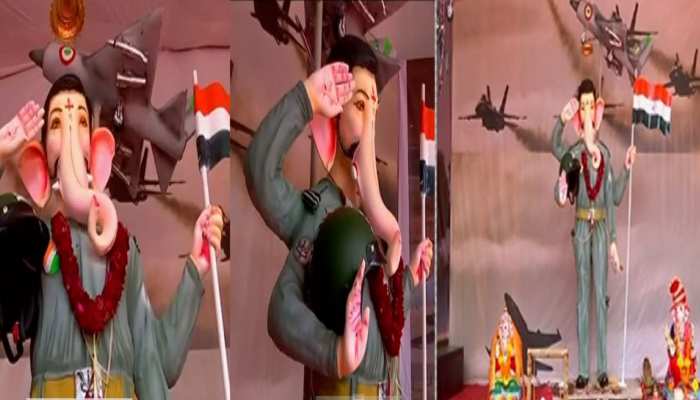 भगवान गणेश को दिया गया विंग कमांडर अभिनंदन की तरह लुक, लोग बहादुरी को कर रहे सलाम भगवान गणेश को दिया गया विंग कमांडर अभिनंदन की तरह लुक, लोग बहादुरी को कर रहे सलाम