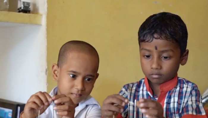 Teacher's Day स्पेशल: खास है ओडिशा का यह स्कूल, यहां का हर एक बच्चा है 'साइंटिस्ट' Teacher's Day स्पेशल: खास है ओडिशा का यह स्कूल, यहां का हर एक बच्चा है 'साइंटिस्ट'