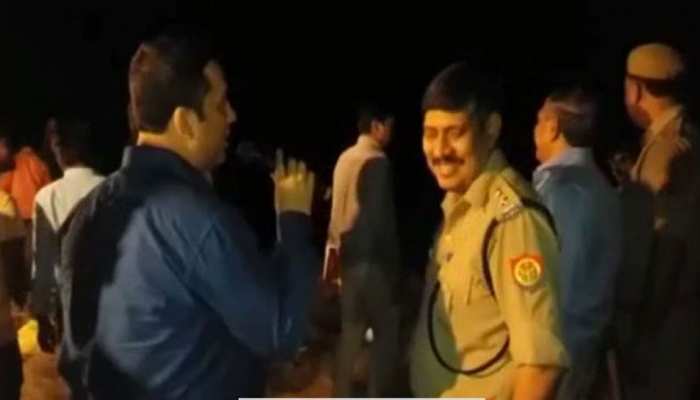 डीएम को क्यों लगवाने पड़े अली और बजरंगबली के नारे, एक क्लिक में जानें डीएम को क्यों लगवाने पड़े अली और बजरंगबली के नारे, एक क्लिक में जानें