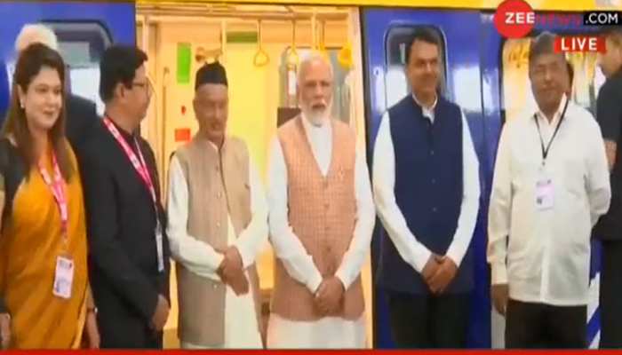 PM मोदी ने मुंबई में नई मेट्रो लाइन और स्वदेशी मेट्रो कोच का उद्घाटन किया PM मोदी ने मुंबई में नई मेट्रो लाइन और स्वदेशी मेट्रो कोच का उद्घाटन किया