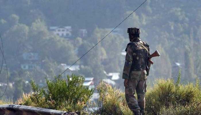 पाकिस्तान ने पुंछ में किया सीजफायर उल्लंघन, सोपोर में आतंकियों ने लोगों पर की फायरिंग पाकिस्तान ने पुंछ में किया सीजफायर उल्लंघन, सोपोर में आतंकियों ने लोगों पर की फायरिंग