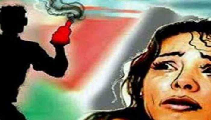 आपस में हुआ झगड़ा, गुस्से में पति ने पत्नी को पिलाया बाथरूम साफ करने वाला एसिड, हालत गंभीर आपस में हुआ झगड़ा, गुस्से में पति ने पत्नी को पिलाया बाथरूम साफ करने वाला एसिड, हालत गंभीर