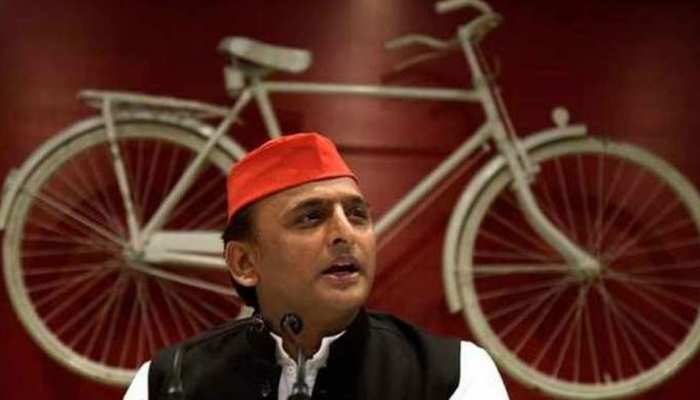 अखिलेश यादव के रामपुर दौरे पर प्रशासन ने लगाई रोक की मांग, कहा- मुहर्रम के चलते नहीं दे पाएंगे सुरक्षा अखिलेश यादव के रामपुर दौरे पर प्रशासन ने लगाई रोक की मांग, कहा- मुहर्रम के चलते नहीं दे पाएंगे सुरक्षा