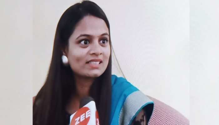 बेटियों के लिए मिसाल हैं टीचर से PCS बनीं रोशनी, लड़ चुकी हैं छात्रसंघ अध्यक्ष का चुनाव बेटियों के लिए मिसाल हैं टीचर से PCS बनीं रोशनी, लड़ चुकी हैं छात्रसंघ अध्यक्ष का चुनाव