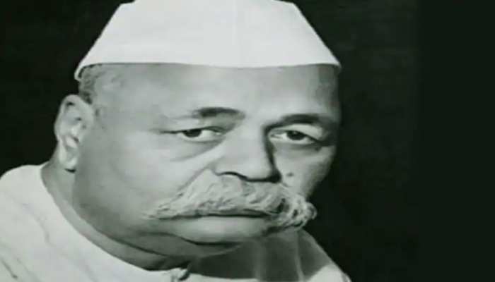 UP के पहले CM पंडित गोविन्द बल्लभ पंत की 132वीं जयंती आज, 1957 में भारत रत्न से किया गया था सम्मानित UP के पहले CM पंडित गोविन्द बल्लभ पंत की 132वीं जयंती आज, 1957 में भारत रत्न से किया गया था सम्मानित