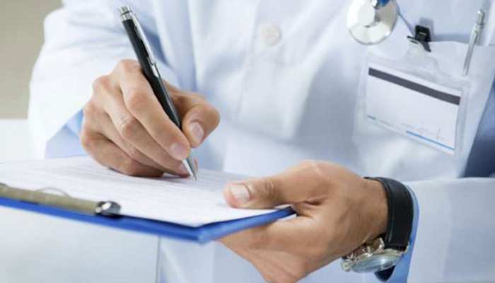 बंगाल: भ्रष्ट डॉक्टर ने डेथ सर्टिफिकेट के लिए मांगी रिश्वत, इंश्योरेंस क्लेम में भी चाहिए हिस्सा बंगाल: भ्रष्ट डॉक्टर ने डेथ सर्टिफिकेट के लिए मांगी रिश्वत, इंश्योरेंस क्लेम में भी चाहिए हिस्सा