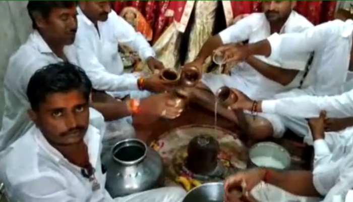 जोधपुर के समुझेश्वर महादेव जो दिन में तीन बार बदलते हैं अपना रंग, जानिए इनकी कहानी जोधपुर के समुझेश्वर महादेव जो दिन में तीन बार बदलते हैं अपना रंग, जानिए इनकी कहानी