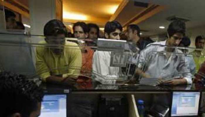 बैंकिंग प्रणाली को दुरुस्त करने के लिए वित्त सचिव ने बुलाई अहम बैठक बैंकिंग प्रणाली को दुरुस्त करने के लिए वित्त सचिव ने बुलाई अहम बैठक