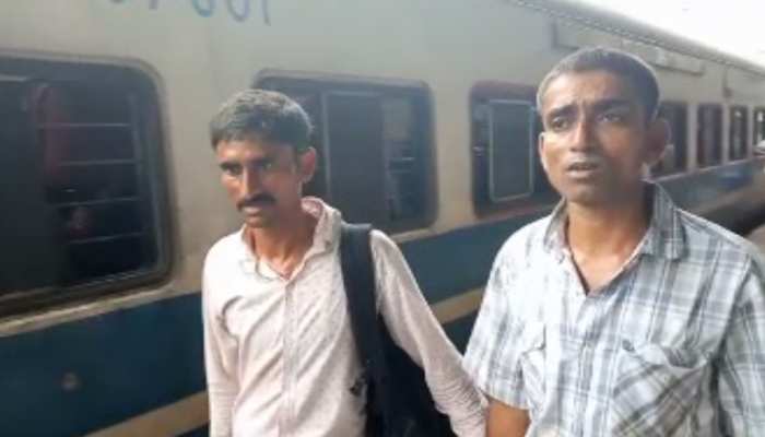 बिहार: 11 साल बाद हुई दरभंगा के सतीश की घर वापसी, बांग्लादेश की जेल में था कैद बिहार: 11 साल बाद हुई दरभंगा के सतीश की घर वापसी, बांग्लादेश की जेल में था कैद