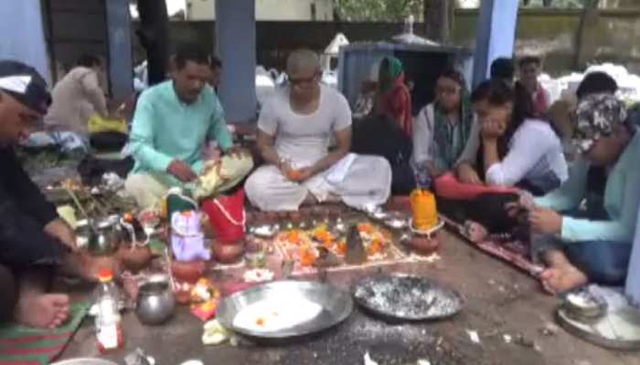 पितृपक्ष में हरिद्वार का ये मंदिर है बहुत खास, जानें गया जैसे ही क्यों है इसका महत्व पितृपक्ष में हरिद्वार का ये मंदिर है बहुत खास, जानें गया जैसे ही क्यों है इसका महत्व
