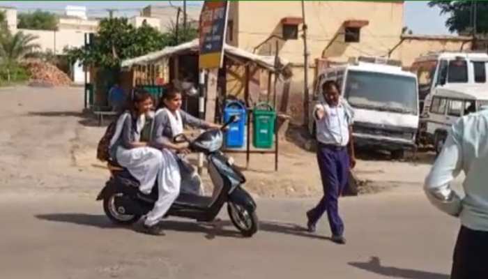 नए ट्रैफिक नियमों का चूरू में भी दिखा असर, पुलिस की सख्त कार्रवाई से दिखा लोगों में बदलाव नए ट्रैफिक नियमों का चूरू में भी दिखा असर, पुलिस की सख्त कार्रवाई से दिखा लोगों में बदलाव