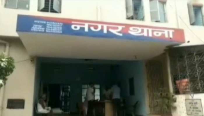 बेगूसराय में चोरों का आंतक, लोगों ने पुलिस पर लगाया पहरेदारी नहीं करने का आरोप बेगूसराय में चोरों का आंतक, लोगों ने पुलिस पर लगाया पहरेदारी नहीं करने का आरोप