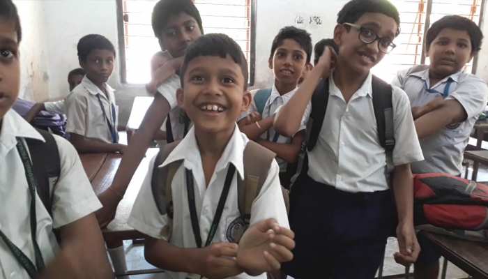 स्कूल में बच्चों को अचानक होने लगी खुजली, 400 छात्रों को करनी पड़ी छुट्टी स्कूल में बच्चों को अचानक होने लगी खुजली, 400 छात्रों को करनी पड़ी छुट्टी