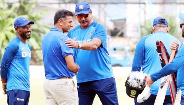 INDvsSA: अपने घरेलू मैदान पर टीम इंडिया से मिले राहुल द्रविड़, BCCI ने कहा... INDvsSA: अपने घरेलू मैदान पर टीम इंडिया से मिले राहुल द्रविड़, BCCI ने कहा...