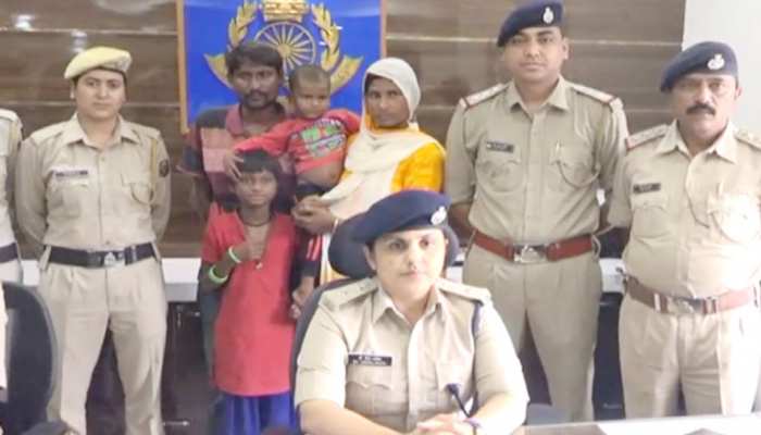MP में बिछड़ा था गुजरात का यह परिवार, हिमाचल जाकर मिला, जानें पूरी कहानी MP में बिछड़ा था गुजरात का यह परिवार, हिमाचल जाकर मिला, जानें पूरी कहानी