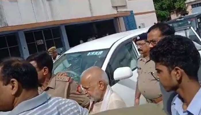 SIT का बड़ा दावा, 'चिन्मयानंद ने अपने गुनाहों को कर लिया कबूल' SIT का बड़ा दावा, 'चिन्मयानंद ने अपने गुनाहों को कर लिया कबूल'