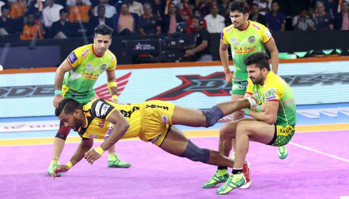 PKL 2019: बराबरी पर रहा तेलुगु और पटना का रोमांचक मैच, 3 प्लेयर्स ने लगाए सुपर 10 PKL 2019: बराबरी पर रहा तेलुगु और पटना का रोमांचक मैच, 3 प्लेयर्स ने लगाए सुपर 10