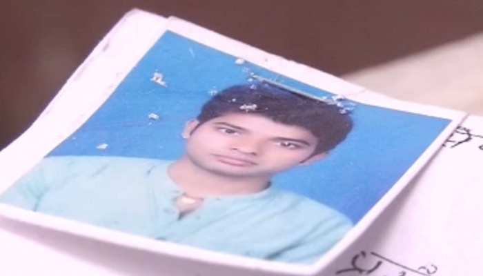 बिहार: जमीन विवाद में युवक ने पिता को गोलियों से भूना, न्याय के लिए दर-दर भटक रहे परिजन बिहार: जमीन विवाद में युवक ने पिता को गोलियों से भूना, न्याय के लिए दर-दर भटक रहे परिजन
