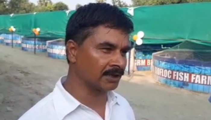 बिहार: CRPF की नौकरी छोड़ मछली पालन में जुटा जवान, लाखों की हो रही आमदनी बिहार: CRPF की नौकरी छोड़ मछली पालन में जुटा जवान, लाखों की हो रही आमदनी