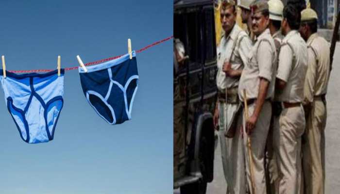 भ्रष्टाचार के खिलाफ 24 साल से धरने पर है व्यक्ति, पुलिस ने अंडरवियर सुखाने का केस दर्ज किया भ्रष्टाचार के खिलाफ 24 साल से धरने पर है व्यक्ति, पुलिस ने अंडरवियर सुखाने का केस दर्ज किया