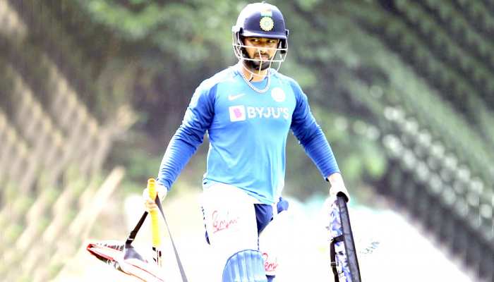 INDvsSA: कोहली ने माना- ऋषभ पंत और अय्यर के बैटिंग ऑर्डर में गलतफहमी हो गई... INDvsSA: कोहली ने माना- ऋषभ पंत और अय्यर के बैटिंग ऑर्डर में गलतफहमी हो गई...