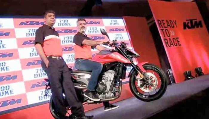 KTM ने साढ़े आठ लाख में लॉन्च की नई बाइक 790 Duke, जानिए फीचर्स KTM ने साढ़े आठ लाख में लॉन्च की नई बाइक 790 Duke, जानिए फीचर्स