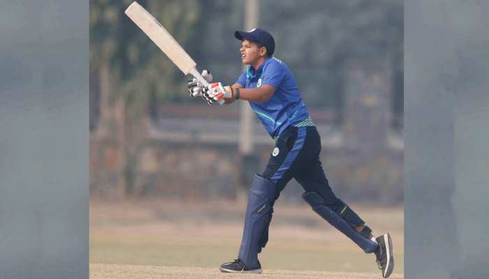 शेफाली बनी वुमन T20I में डेब्यू करने वाली सबसे युवा भारतीय, लेकिन हो गई उनसे ये चूक शेफाली बनी वुमन T20I में डेब्यू करने वाली सबसे युवा भारतीय, लेकिन हो गई उनसे ये चूक