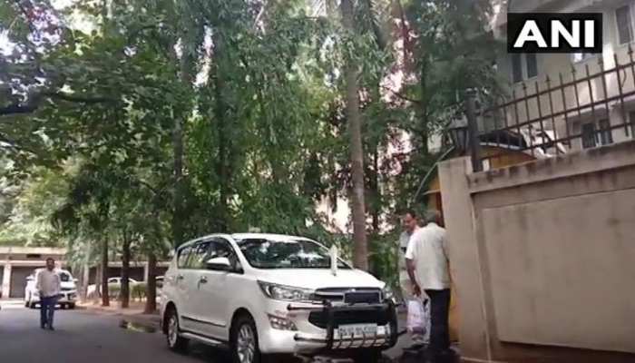 बेंगलुरु के पूर्व पुलिस कमिश्नर आलोक कुमार के घर सीबीआई की छापेमारी बेंगलुरु के पूर्व पुलिस कमिश्नर आलोक कुमार के घर सीबीआई की छापेमारी
