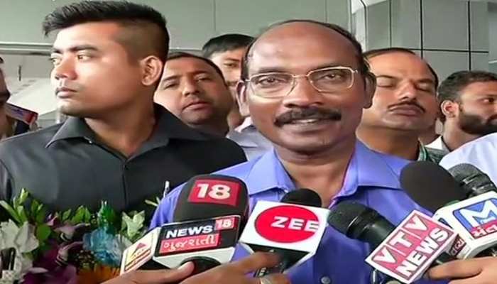 ISRO चीफ के. सिवन बोले, चंद्रयान-2 का ऑर्बिटर अच्छी तरह से कर रहा है काम ISRO चीफ के. सिवन बोले, चंद्रयान-2 का ऑर्बिटर अच्छी तरह से कर रहा है काम