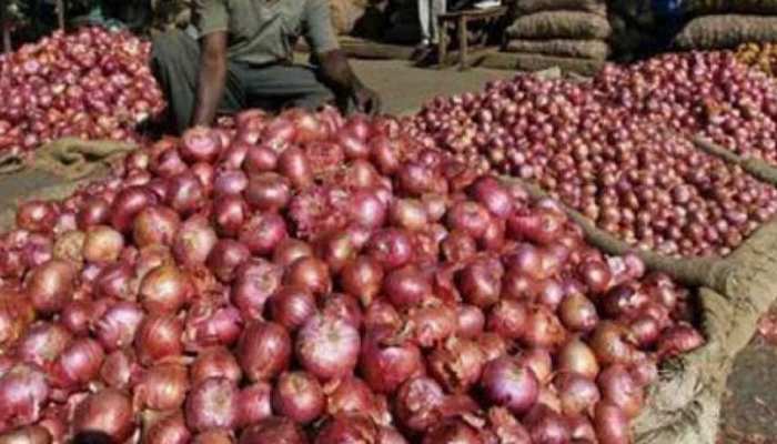 सीकर: प्याज की कीमतों में बढ़ोत्तरी के बाद किसानों की झोली खाली, जानें क्यों... सीकर: प्याज की कीमतों में बढ़ोत्तरी के बाद किसानों की झोली खाली, जानें क्यों...