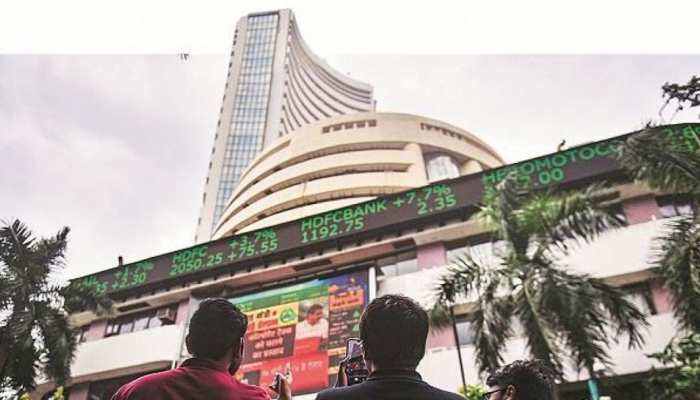 कॉर्पोरेट टैक्स कटौती से बढ़ा निवेशकों का मनोबल, प्रमुख सूचकांकों में 2% की तेजी कॉर्पोरेट टैक्स कटौती से बढ़ा निवेशकों का मनोबल, प्रमुख सूचकांकों में 2% की तेजी