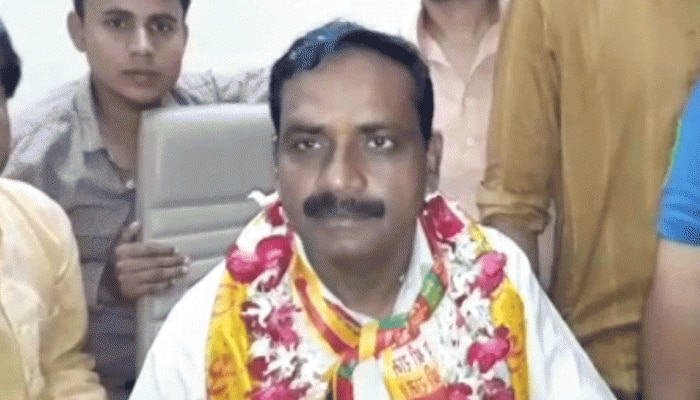 रामपुर: BJP के प्रत्याशी बोले, 'PM मोदी की योजनाएं केवल हिंदुओं नहीं बनी हैं' रामपुर: BJP के प्रत्याशी बोले, 'PM मोदी की योजनाएं केवल हिंदुओं नहीं बनी हैं'