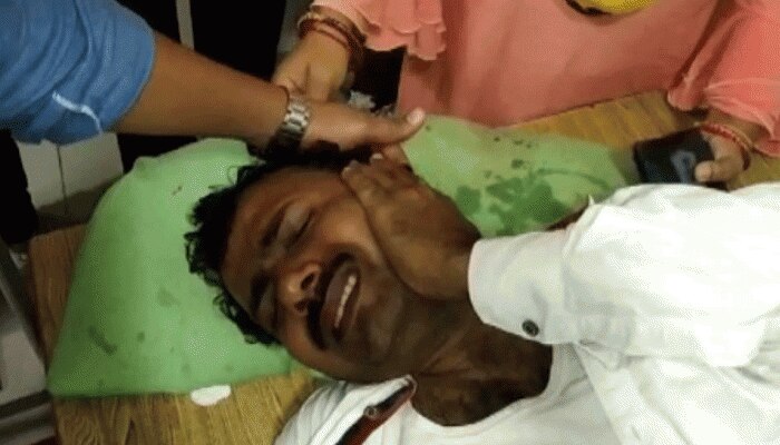 UP: वाहन चेकिंग के दौरान दबंगई दिखा पुलिस से भिड़े BJP नेता, दरोगा ने कर दी पिटाई UP: वाहन चेकिंग के दौरान दबंगई दिखा पुलिस से भिड़े BJP नेता, दरोगा ने कर दी पिटाई