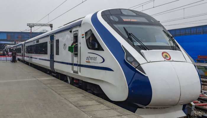 5 अक्टूबर से नई दिल्ली-कटरा के बीच दौड़ेगी वंदेभारत एक्सप्रेस, किराया भी जान लीजिए 5 अक्टूबर से नई दिल्ली-कटरा के बीच दौड़ेगी वंदेभारत एक्सप्रेस, किराया भी जान लीजिए