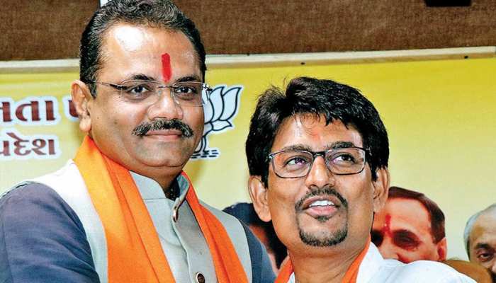 गुजरात उपचुनाव: BJP ने जारी की उम्मीदवारों की सूची, अल्पेश ठाकोर को राधनपुर से टिकट गुजरात उपचुनाव: BJP ने जारी की उम्मीदवारों की सूची, अल्पेश ठाकोर को राधनपुर से टिकट