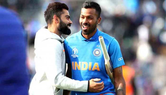 बुमराह के बाद अब पांड्या पीठ दर्द से परेशान, लंबे समय तक रह सकते हैं क्रिकेट से दूर बुमराह के बाद अब पांड्या पीठ दर्द से परेशान, लंबे समय तक रह सकते हैं क्रिकेट से दूर
