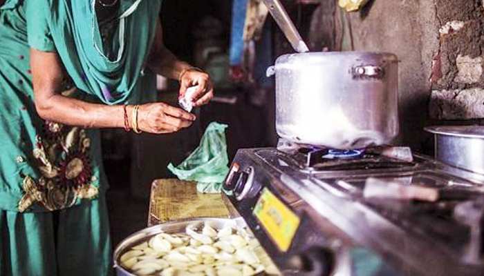 मंदी-महंगाई सुनते-सुनते उकता गया है मन तो पढ़िए ये खबर, घटने वाला है किचन का खर्च मंदी-महंगाई सुनते-सुनते उकता गया है मन तो पढ़िए ये खबर, घटने वाला है किचन का खर्च