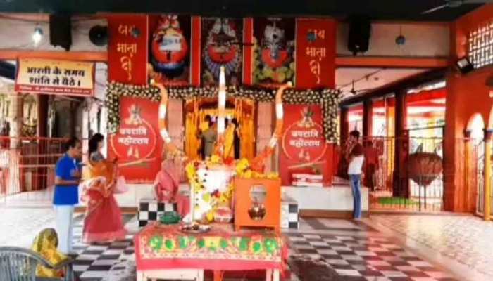PHOTOS: The hymns of the mother continued to reverberate in the Kavalka ji temple of Ratlam