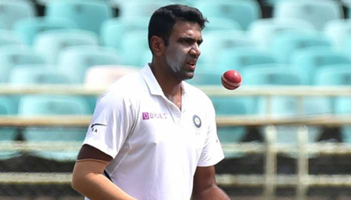 IND vs SA: अश्विन ने 350 टेस्ट विकेट लेकर बनाया ये रिकॉर्ड, अब निगाह इस मुकाम पर IND vs SA: अश्विन ने 350 टेस्ट विकेट लेकर बनाया ये रिकॉर्ड, अब निगाह इस मुकाम पर