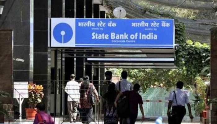 त्योहारी सीजन में SBI का ग्राहकों को तोहफा, लॉन्च किया EMI डेबिट कार्ड त्योहारी सीजन में SBI का ग्राहकों को तोहफा, लॉन्च किया EMI डेबिट कार्ड