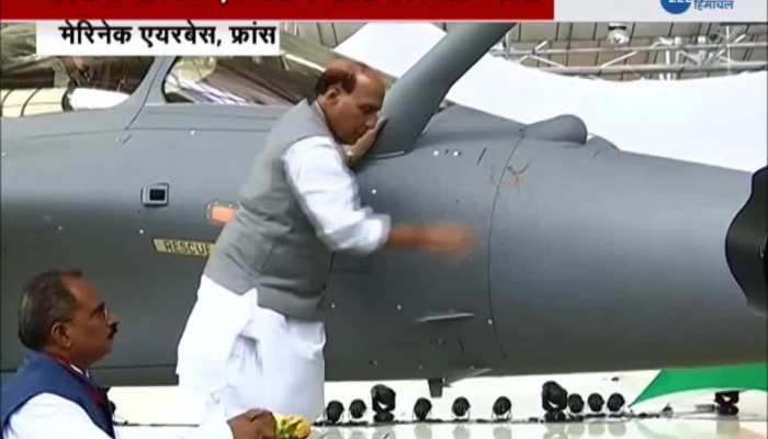 rajnath singh receives first rafale Jet