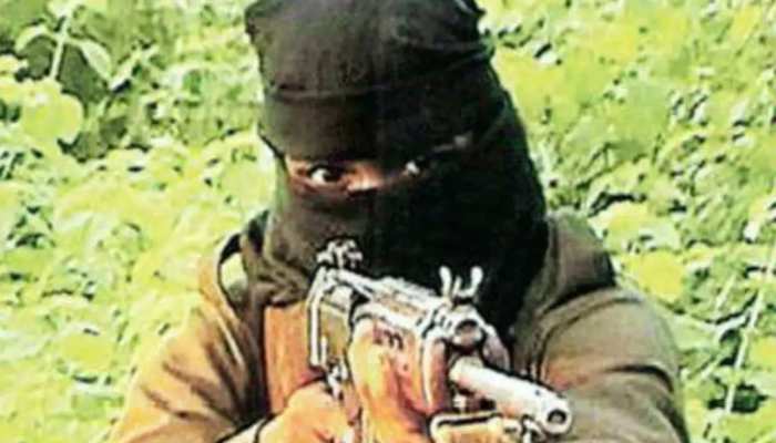 विजयादशमी पर नक्सलियों की कायराना करतूत, मुठभेड़ में एक नक्सली ढेर विजयादशमी पर नक्सलियों की कायराना करतूत, मुठभेड़ में एक नक्सली ढेर