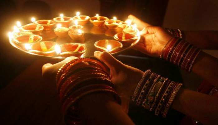 बिहार में कार्तिक मास का है खास महत्व, भगवान विष्णु-मां लक्ष्मी का है प्रिय महीना बिहार में कार्तिक मास का है खास महत्व, भगवान विष्णु-मां लक्ष्मी का है प्रिय महीना