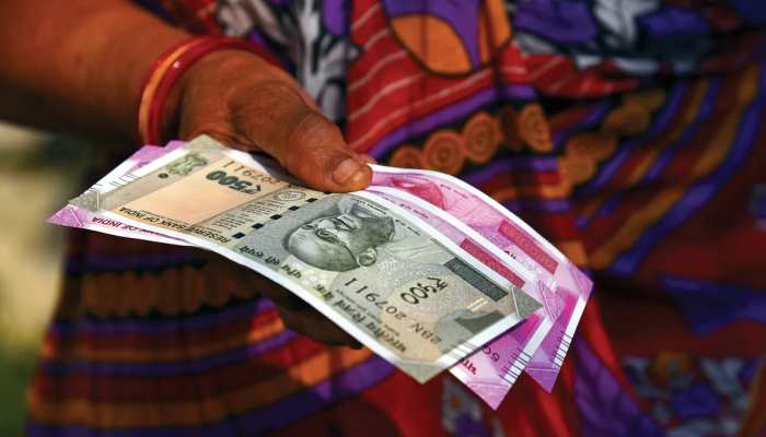आर्थिक मंदी के दौर में राजनीतिक दलों ने की इतनी कमाई, वो कैसे ! आर्थिक मंदी के दौर में राजनीतिक दलों ने की इतनी कमाई, वो कैसे !