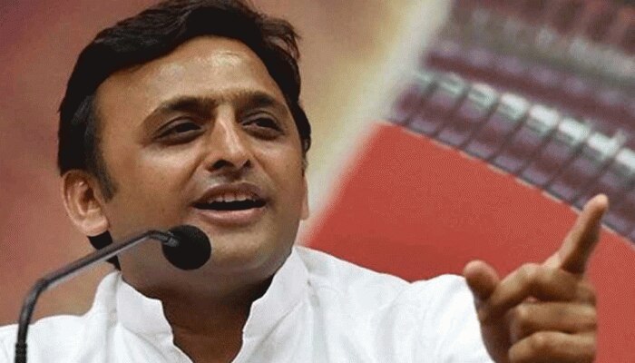 सीएम रहते अखिलेश यादव ने दिया था बच्चे को लैपटॉप, घर पहुंचकर पूछा- चल रहा है ना सीएम रहते अखिलेश यादव ने दिया था बच्चे को लैपटॉप, घर पहुंचकर पूछा- चल रहा है ना