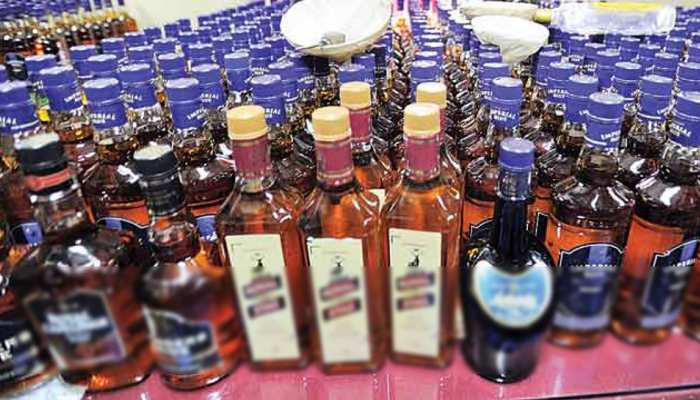 दरभंगा: पुलिस ने जब्त किया 287 कार्टून शराब, CRPF का पूर्व जवान करता था ट्रक को स्कॉट दरभंगा: पुलिस ने जब्त किया 287 कार्टून शराब, CRPF का पूर्व जवान करता था ट्रक को स्कॉट