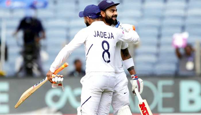 INDvsSA: विराट-मयंक के बाद उमेश ने दिए अफ्रीका को झटके, पुणे में जीत का मंच तैयार INDvsSA: विराट-मयंक के बाद उमेश ने दिए अफ्रीका को झटके, पुणे में जीत का मंच तैयार