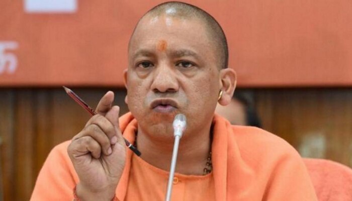 यूपी में आधी रात को हुआ बड़ा प्रशासनिक फेर बदल यूपी में आधी रात को हुआ बड़ा प्रशासनिक फेर बदल